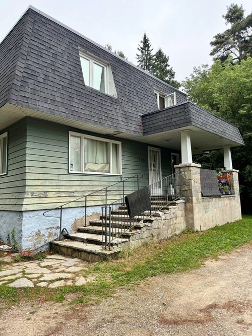 {{alt}} | Card Image