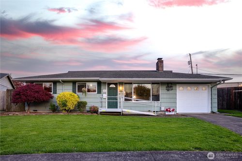 4 Terry Ct, Longview, WA, 98632-4441 | Card Image