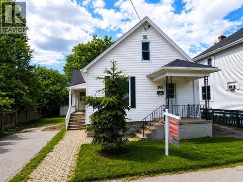 366 Cromwell St, Sarnia, ON, N7T3Y8 | Card Image
