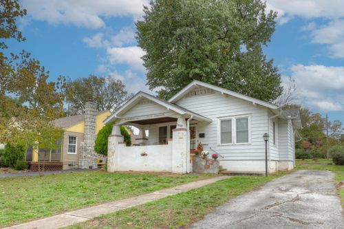 1610 S Main St, Carthage, MO, 64836-3031 | Card Image