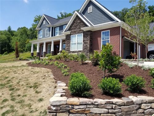 1174 Lauralynn Dr, Latrobe, PA, 15650-4722 | Card Image