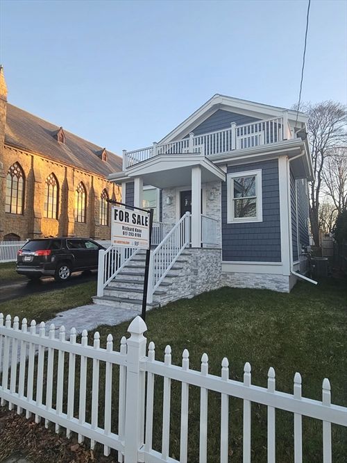 442 High St, Dedham, MA, 02026-2863 | Card Image