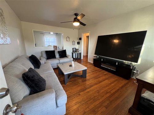 3929 Nw 9th St, Oklahoma City, OK, 73107-6028 | Card Image