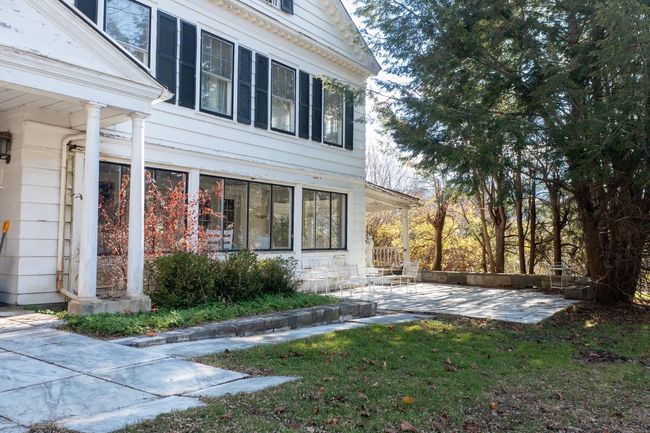 3309 3321 Main Street, House other with 11 bedrooms, 9 bathrooms and null parking in Manchester VT | Image 4