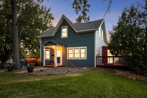 1212 Olive St W, Stillwater, MN, 55082-5636 | Card Image