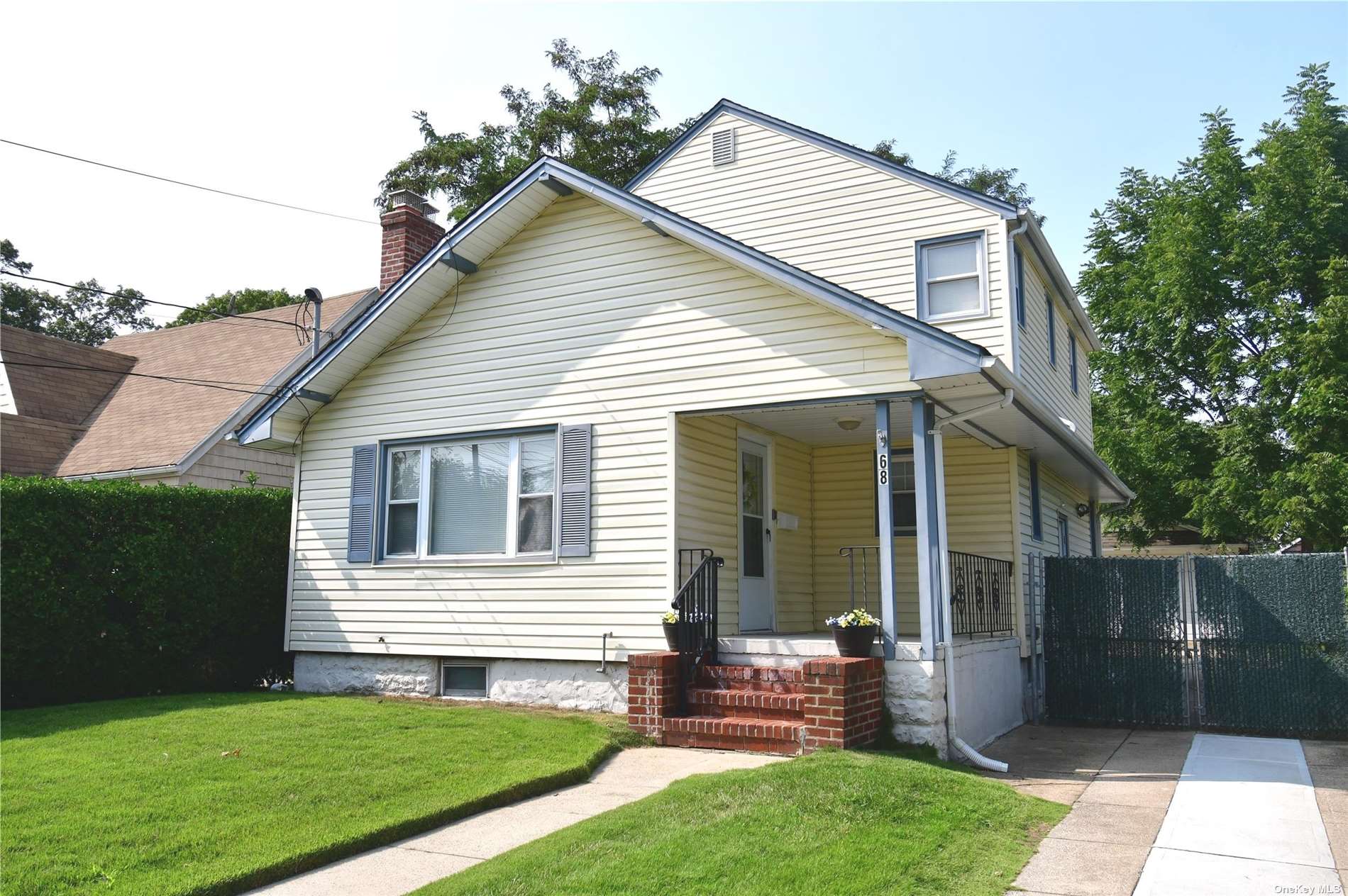 Mount Joy Ave, Freeport, NY 11520