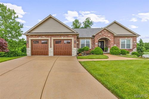 647 Alsace Dr, Pevely, MO, 63070-1697 | Card Image