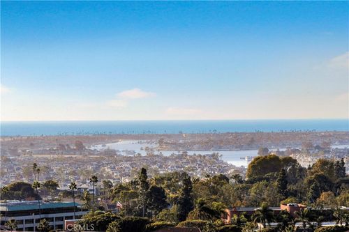2720 Pebble Dr, Corona del Mar, CA, 92625-1515 | Card Image
