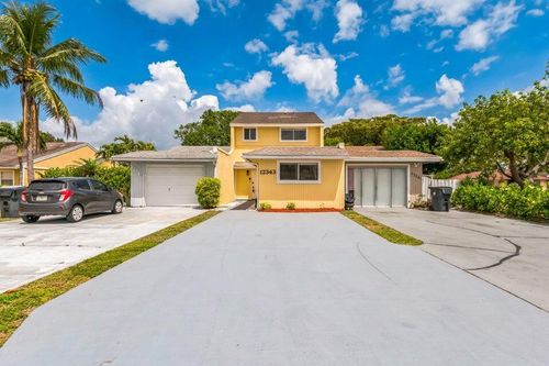 12343 Westhampton Cir, Wellington, FL, 33414-5545 | Card Image
