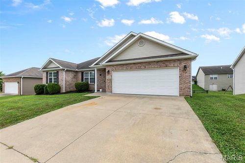 1615 Columbia Dr, Jackson, MO, 63755-8021 | Card Image