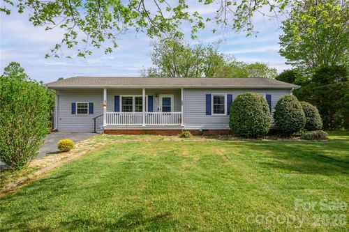 130 Fort Dobbs Rd, Statesville, NC, 28625-1908 | Card Image