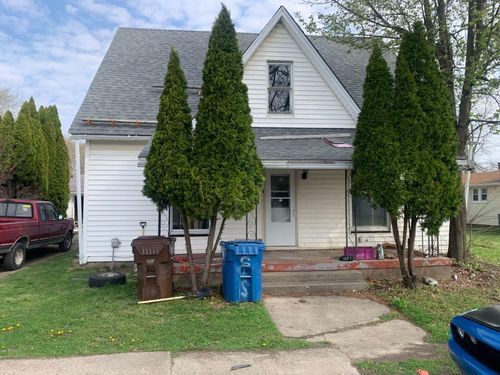 209 E Cyrus St, Farmersburg, IN, 47850-7003 | Card Image