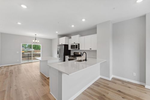 1523 Traverse Pt, Saint Paul, MN, 55122 | Card Image