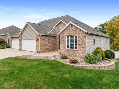 1910 Winston Pl, Waterloo, IA, 50701-9556 | Card Image