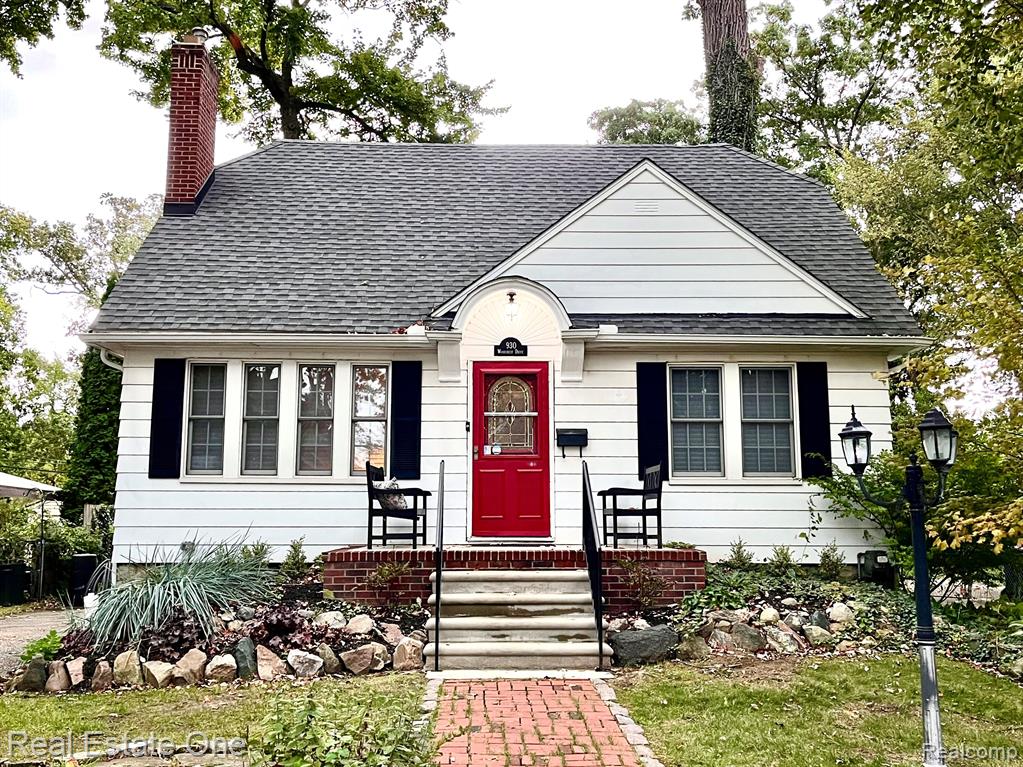 Woodcrest Dr, Royal Oak, MI 48067
