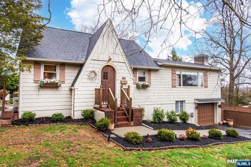 278 French Hill Rd, Wayne, NJ, 07470-3934 | Card Image