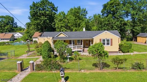 36 Leghorn Ave, Bridgewater, NJ, 08807-2708 | Card Image