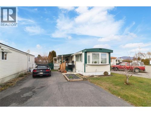 141-3745 Lakeshore Rd, Kelowna, BC, V1W3K4 | Card Image