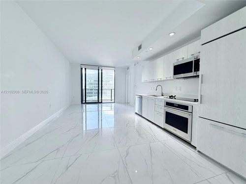 1209-45 Sw 9th St, Miami, FL, 33130-3895 | Card Image