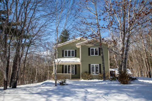 6 Devonport Ave, Fall River, NS, B2T1A4 | Card Image