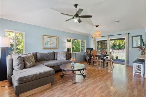 81 Lae St, Paia, HI, 96779-8105 | Card Image