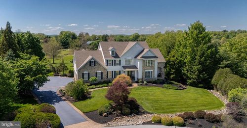 93 Hearthstone Cir, Phoenixville, PA, 19460-1549 | Card Image