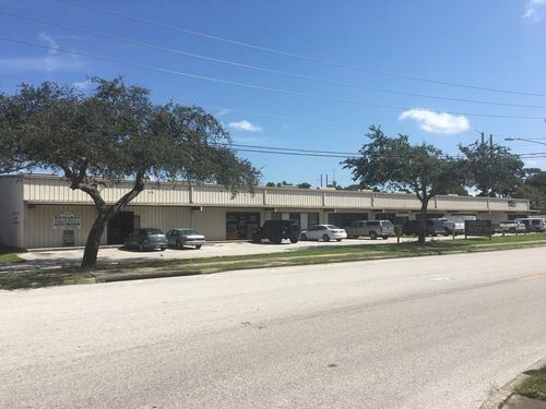 ste-c-705 Live Oak St, TARPON SPRINGS, FL, 34689-4100 | Card Image