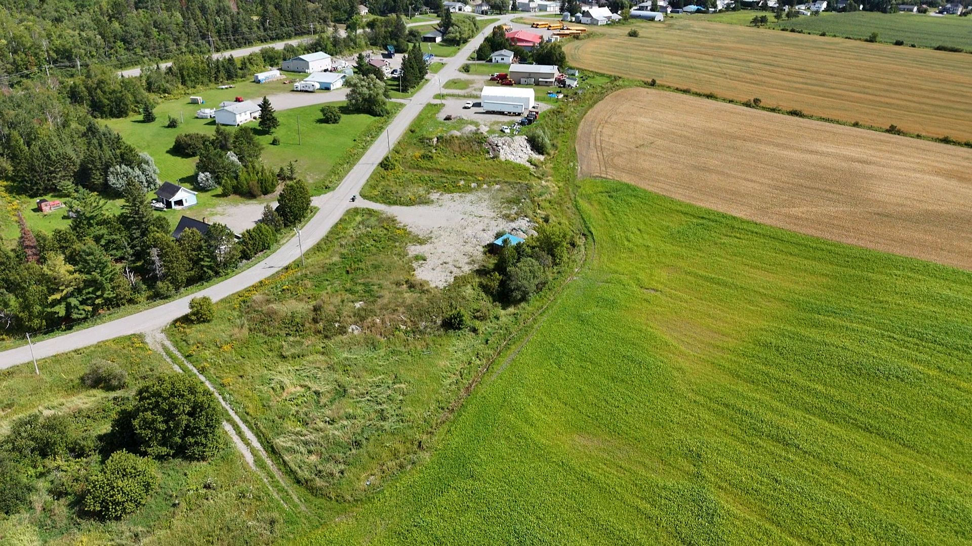 Land in Saint-Édouard-de-Fabre 2