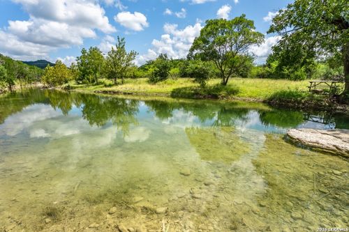 5013 N Little Creek Rd, Utopia, TX, 78884 | Card Image