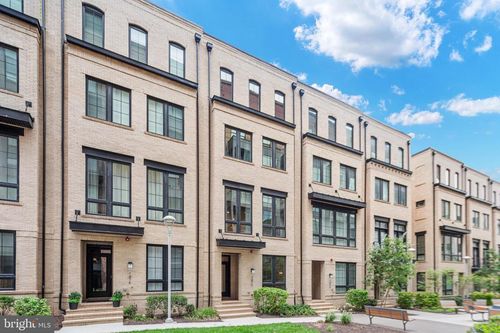 1876 Easterly Rd, RESTON, VA, 20190-5459 | Card Image
