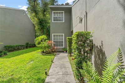 5846 Red Cedar Lane, Townhouse with 2 bedrooms, 2 bathrooms and null parking in Tampa FL | Image 3