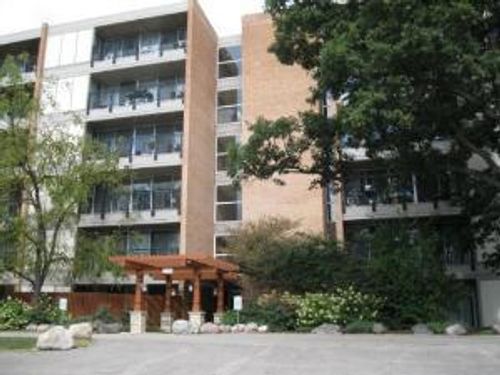 4d-5950 Oakwood Dr, Lisle, IL, 60532-3016 | Card Image