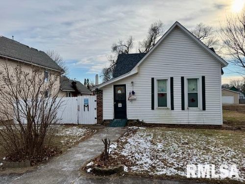 747 12th Avenue South, Clinton, IA, 52732 | Card Image