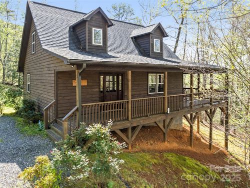 374 Rio Bravo Dr, Sylva, NC, 28779-0558 | Card Image