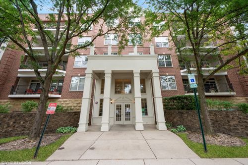 408-3115 Town Square Dr, Rolling Meadows, IL, 60008-2692 | Card Image