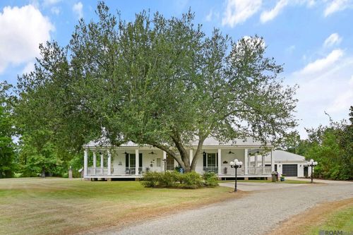 13850 Old Greenwell Springs Rd, Greenwell Springs, LA, 70739-3277 | Card Image