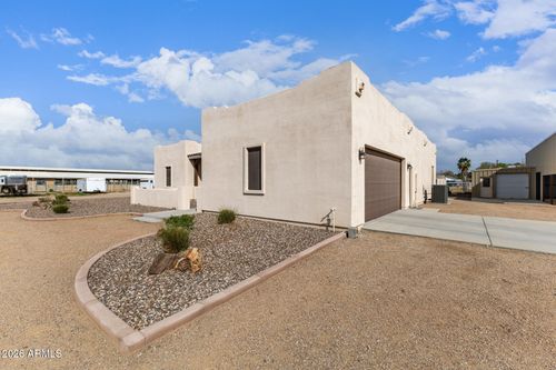 17524 E Brooks Farm Rd, Gilbert, AZ, 85298-8803 | Card Image