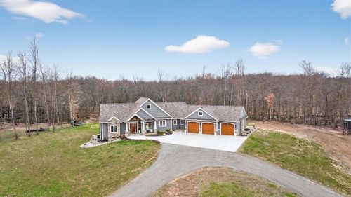 13025 Pope Church Rd, Springport, MI, 49284-9546 | Card Image