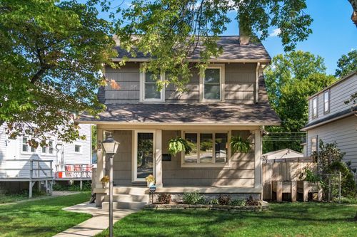 992 Palmer Rd, Grandview Heights, OH, 43212-3713 | Card Image