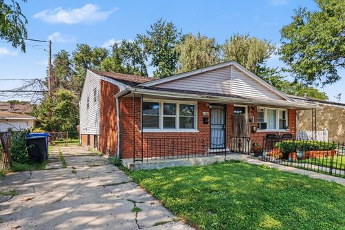 sfr-11540 S Peoria St, Chicago, IL, 60643-5246 | Card Image