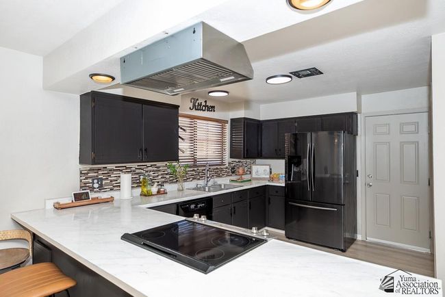 1668 W Citrus Loop, House other with 3 bedrooms, 2 bathrooms and 2 parking in Yuma AZ | Image 11