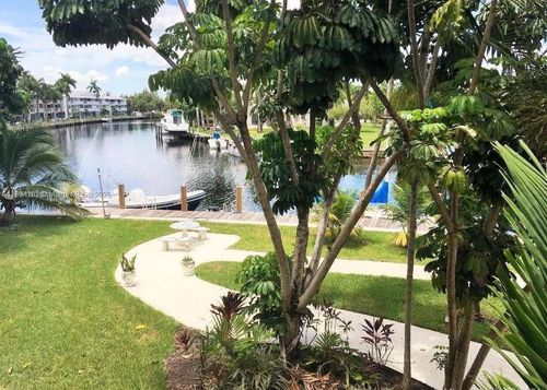 apt-203-455 Golden Isles Dr, Hallandale Beach, FL, 33009-7566 | Card Image