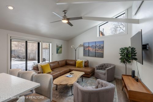 312-2055 Corner Creek Ln, Jackson, WY, 83001-9265 | Card Image