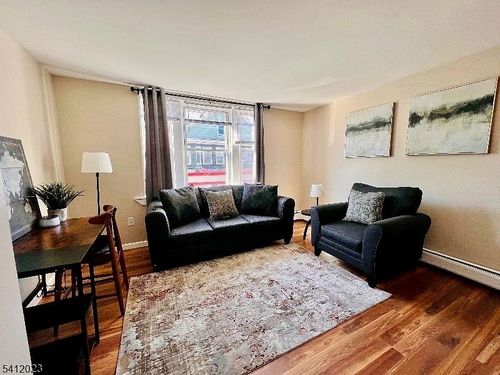 apt-3-138 Park Ave, East Rutherford, NJ, 07073-1823 | Card Image