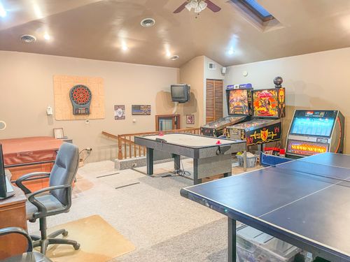 8796 Madison Ave, Munster, IN, 46321-2412 | Card Image