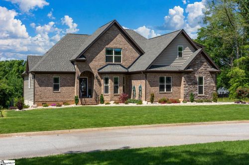 207 Poplar Ridge Rd, Simpsonville, SC, 29681-4612 | Card Image