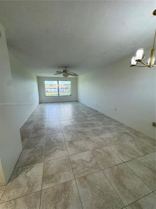 c213-2940 Ne 203rd St, Aventura, FL, 33180-2071 | Card Image