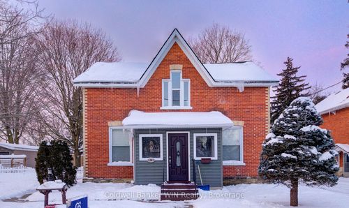 16 John St S, Harriston, ON, N0G1Z0 | Card Image