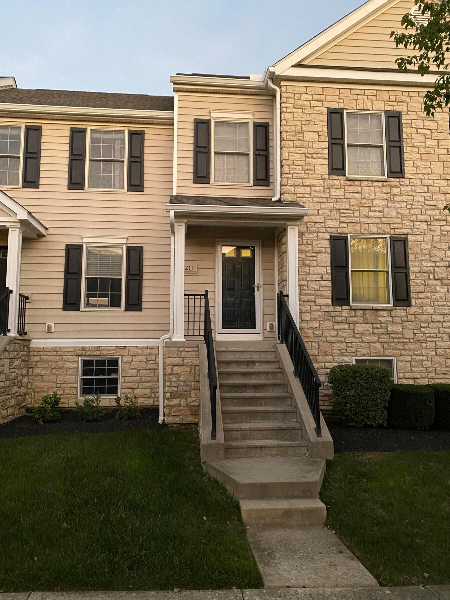 1504 213 Autumn Ridge Circle, Sold in Pickerington Zoocasa