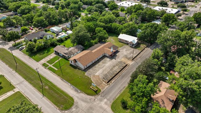 Aerial perspective of suburban area | Image 14